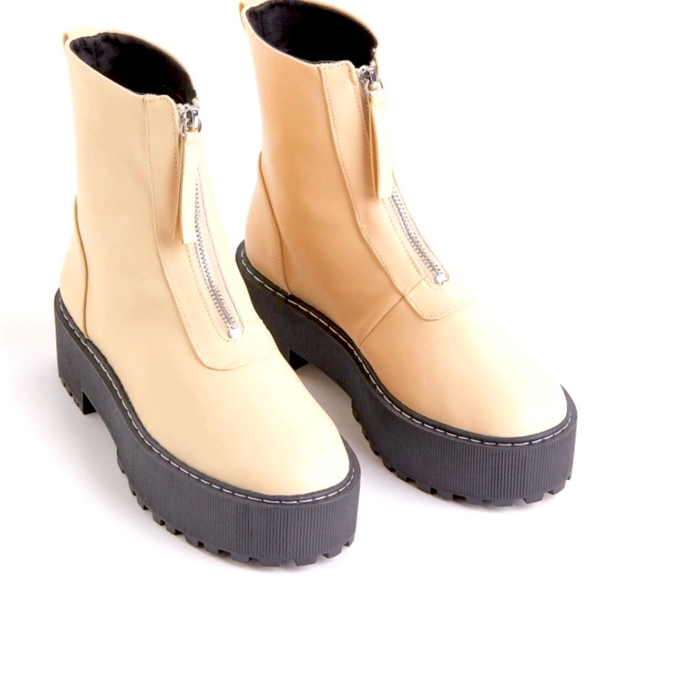 Myles Zip Front Leather Moto Boot (Cream) Size 8, NEW w/box